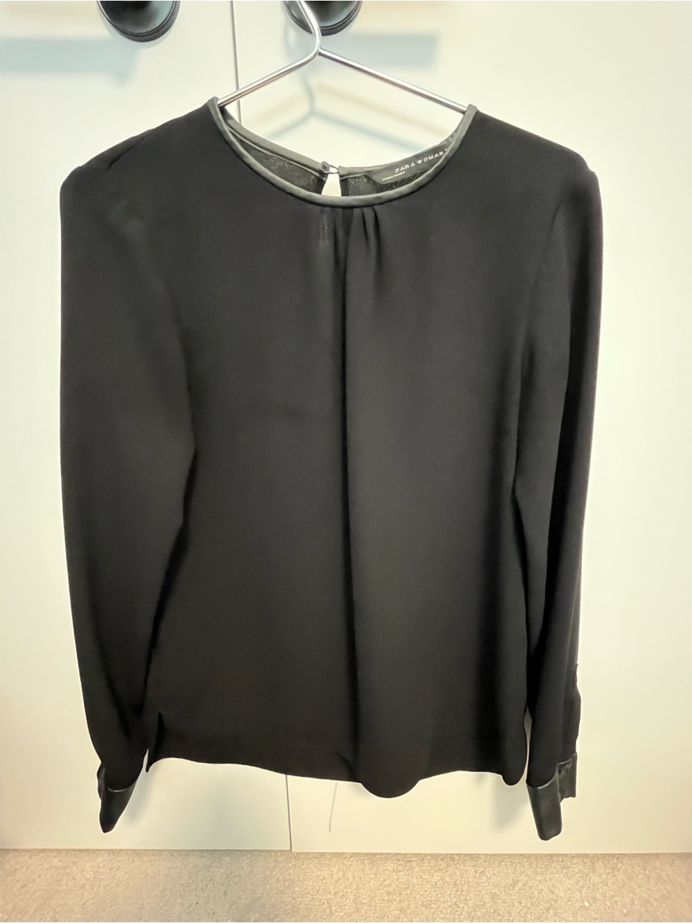 Zara Black Round-Neck Long Sleeve Blouse with Trim